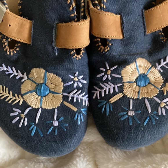 Blue floral embroidered Birkenstock clogs 38 - Picture 4 of 16